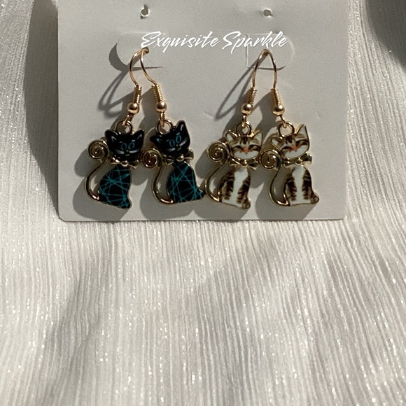 😸Set of Adorable GoldTone Painted Acrylic Hook Drop Cat/Kitten Earrings - Picture 11 of 15